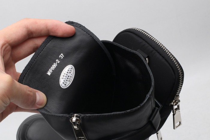 Pra*a BOOTS P027
