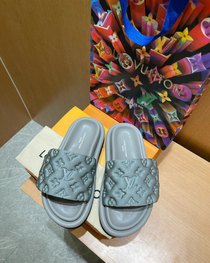 l0vt sneakers