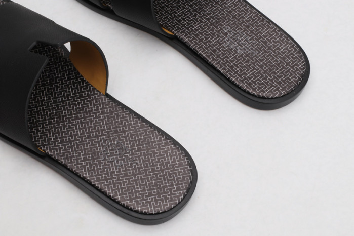 H**mes SLIPPERS H067