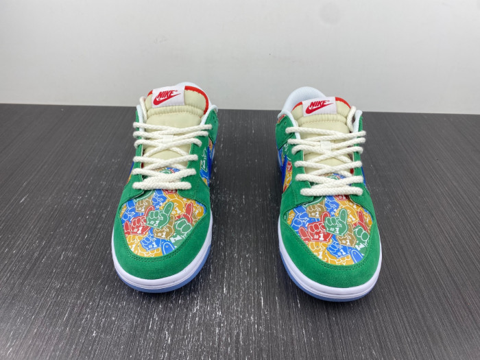nike dunk low foam finger dz5184-300