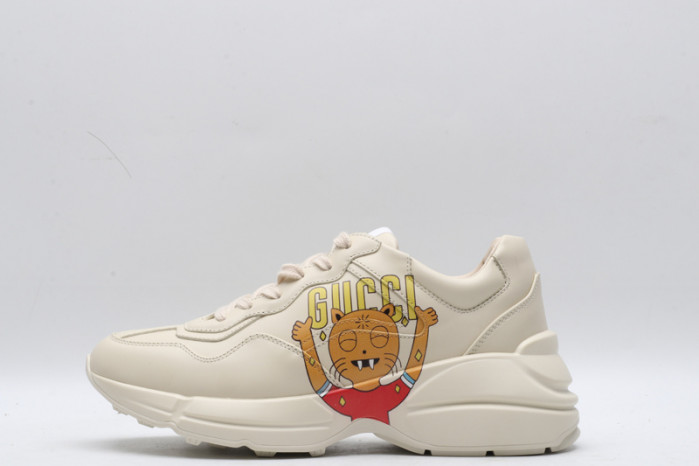 g*u*i ace embroidered low-top sneaker e2292