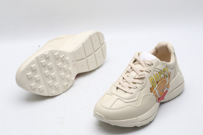 g*u*i ace embroidered low-top sneaker e2292