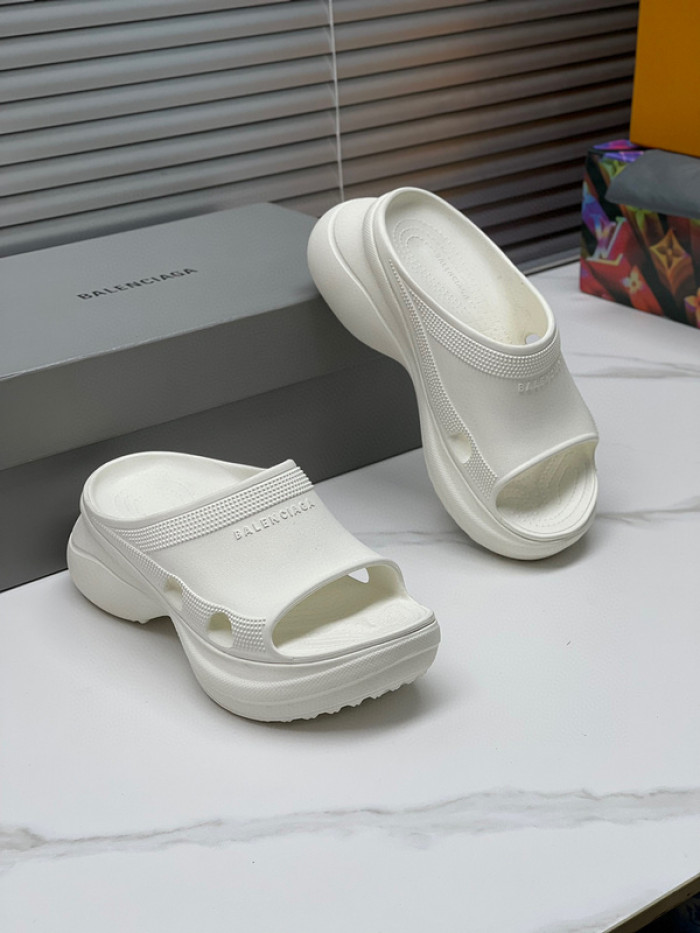 Ba*len*cia*ga Sandals W3R83 7700