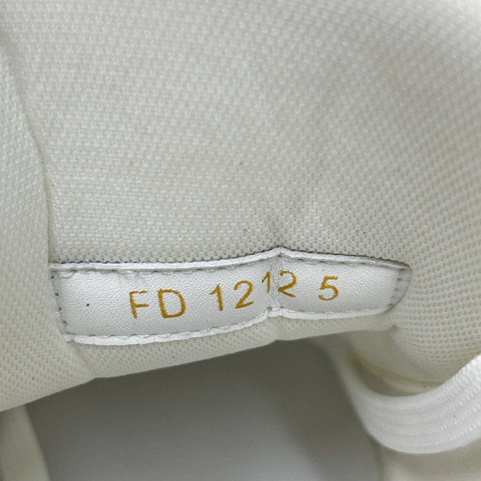 l0vt sneakers
