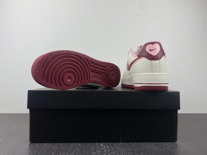 nike air force 1 low valentine’s day fd4616-161