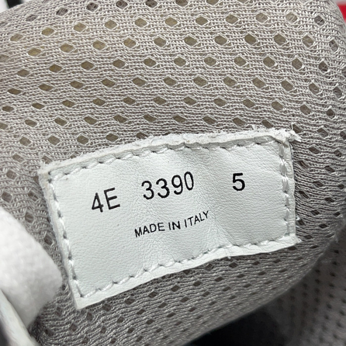 pra*a sneaker p075