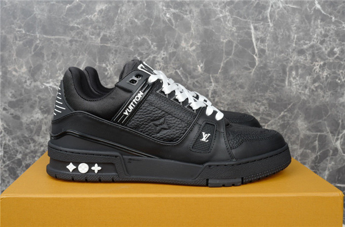 l0vt sneakers