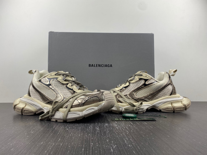 Ba*len*cia*ga 3XL SNEAKER W1XL5 0185