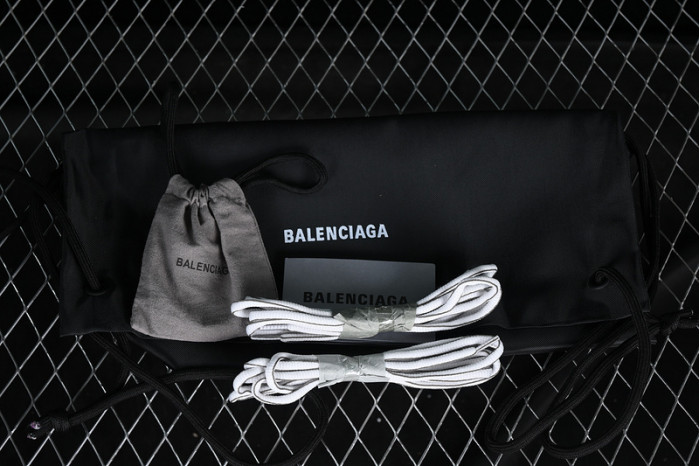 Ba*len*cia*ga track w3ad5 4112