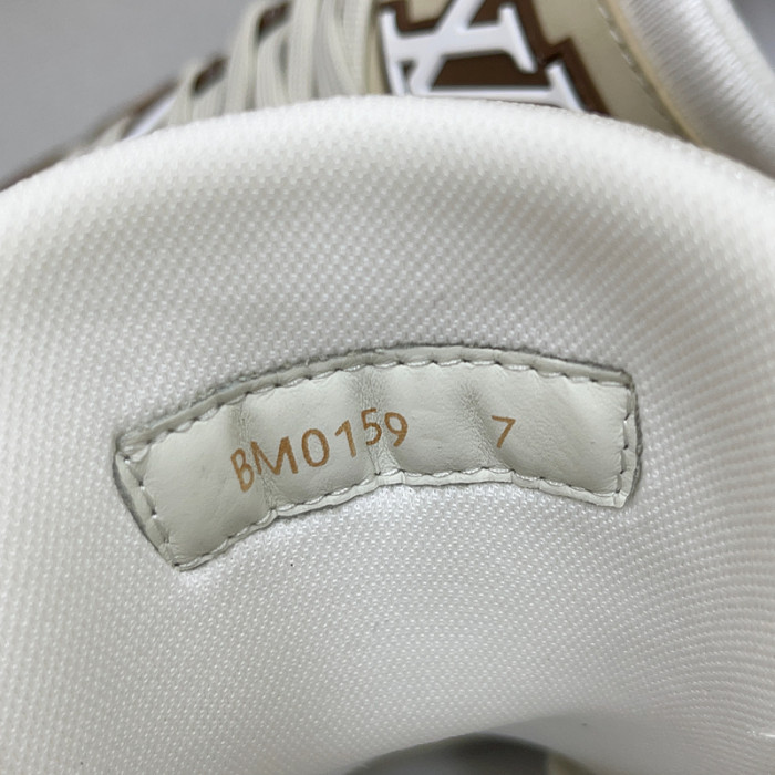 l0vt sneakers