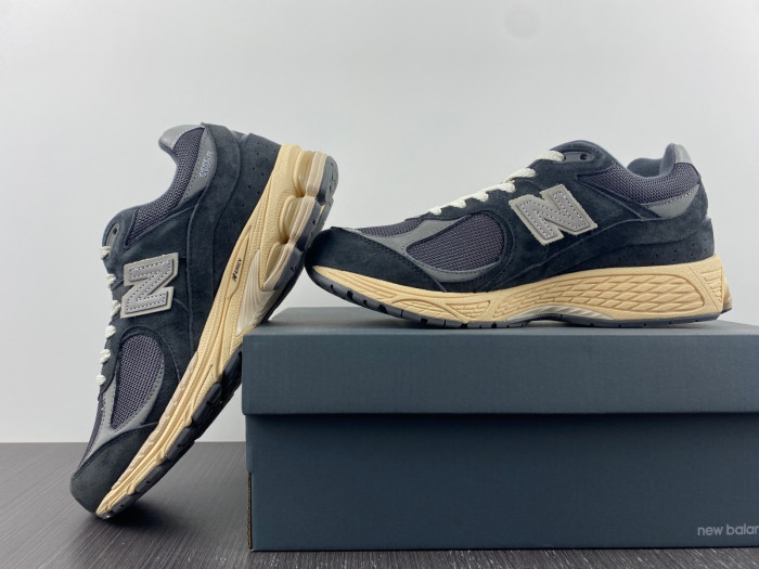 new balance 2002r black dark grey m2002rho