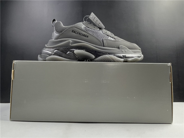 Ba*len*cia*ga triple s sneaker w09o5 7426