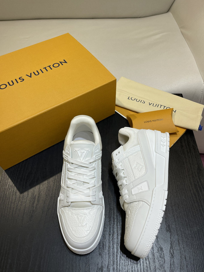 l0vt sneakers