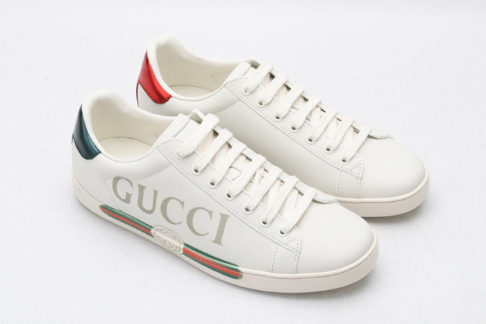 G*u*i ACE EMBROIDERED LOW-TOP SNEAKER E2302