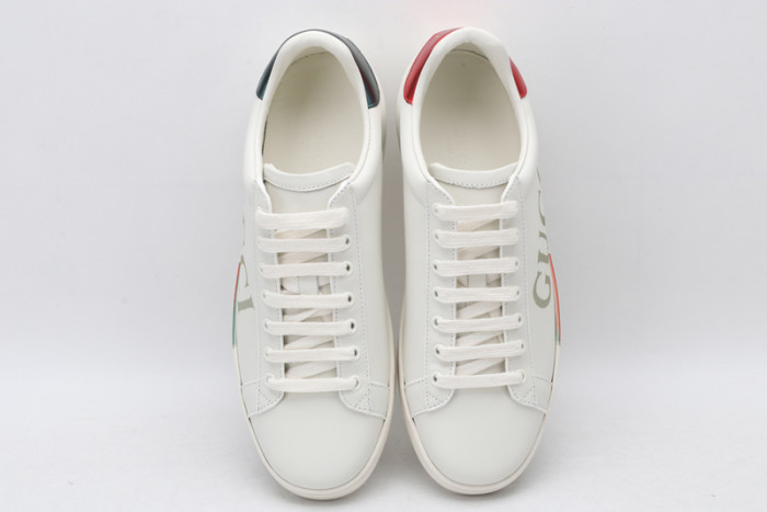 G*u*i ACE EMBROIDERED LOW-TOP SNEAKER E2302