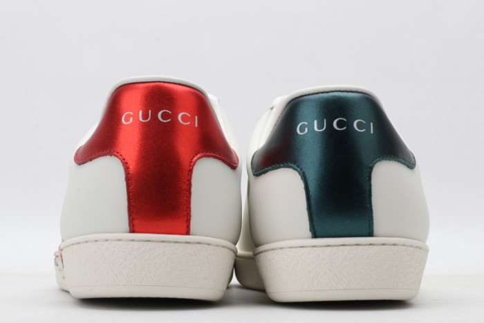 G*u*i ACE EMBROIDERED LOW-TOP SNEAKER E2302