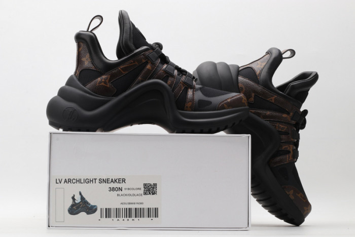 l0vt sneakers