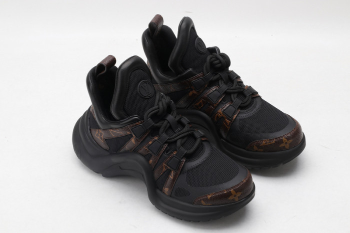 l0vt sneakers