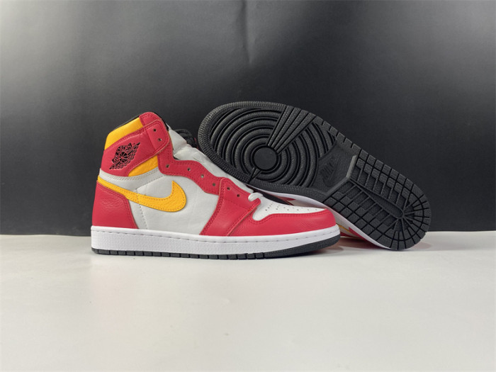 air jordan 1 high og“light fusion red” 555088-603