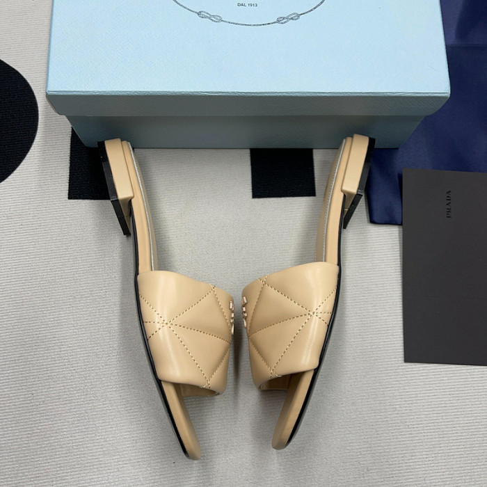 pra*a sandals p071