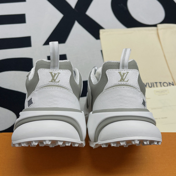 l0vt sneakers