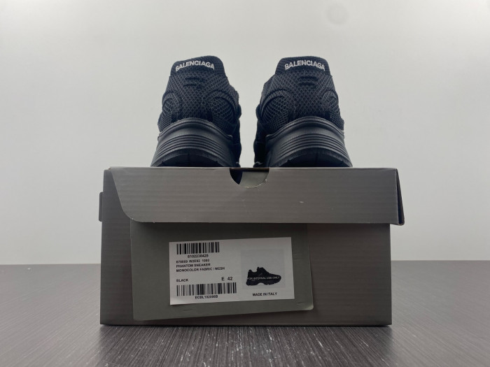 Ba*len*cia*ga phantom black w1rc6 0409