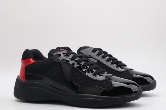 pra*a sneaker p007