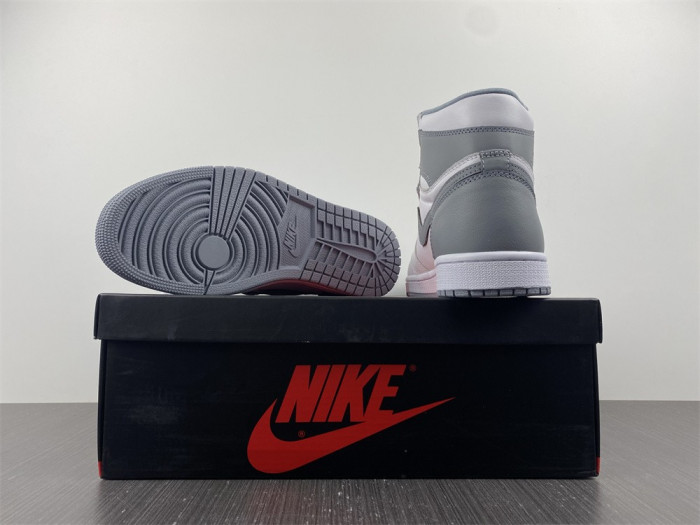 air jordan 1 high og “stealth” 555088-037