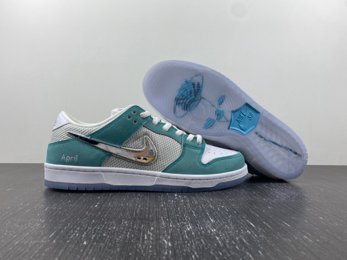 nike dunk low april skateboards fd2562-400