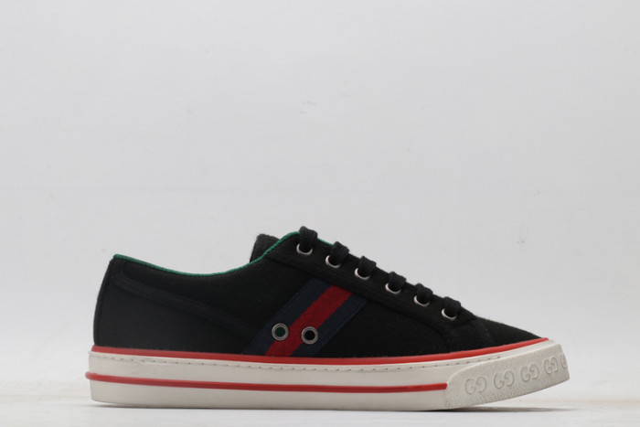 g*u*i ace embroidered low-top sneaker e2307