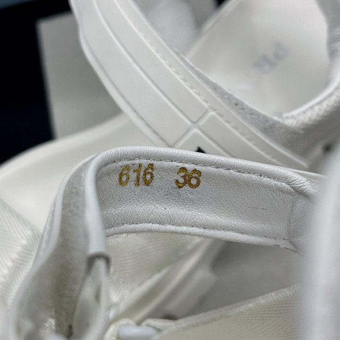 pra*a sandals p063