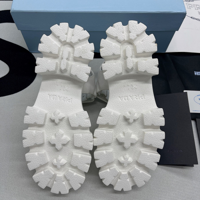 pra*a sandals p063