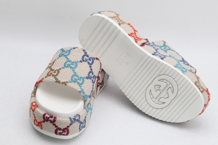 g*u*i sandals d6579