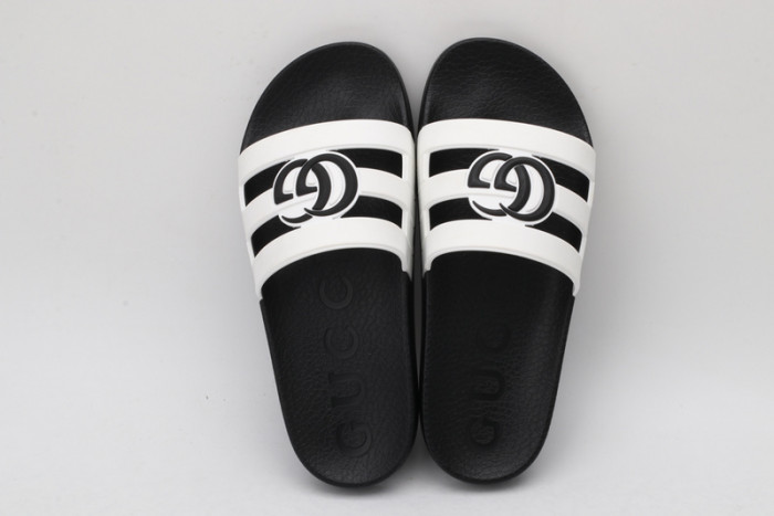 G*u*i SLIDES G084