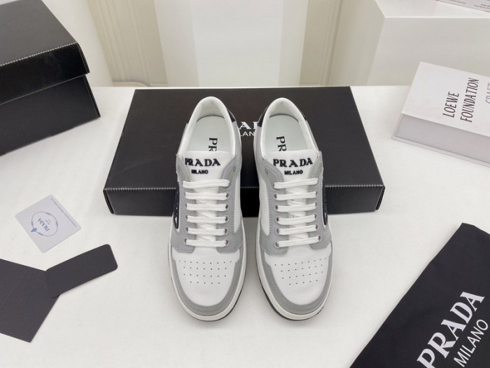 pra*a sneaker p017