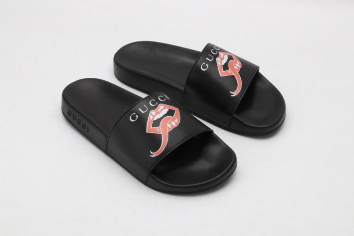 G*u*i SLIDES G068