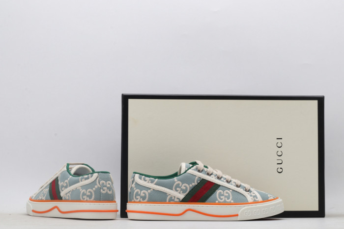 g*u*i ace embroidered low-top sneaker e2308