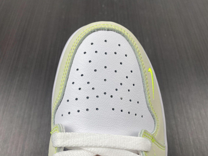 air jordan 1 retro low white ghost green black dm7837-103