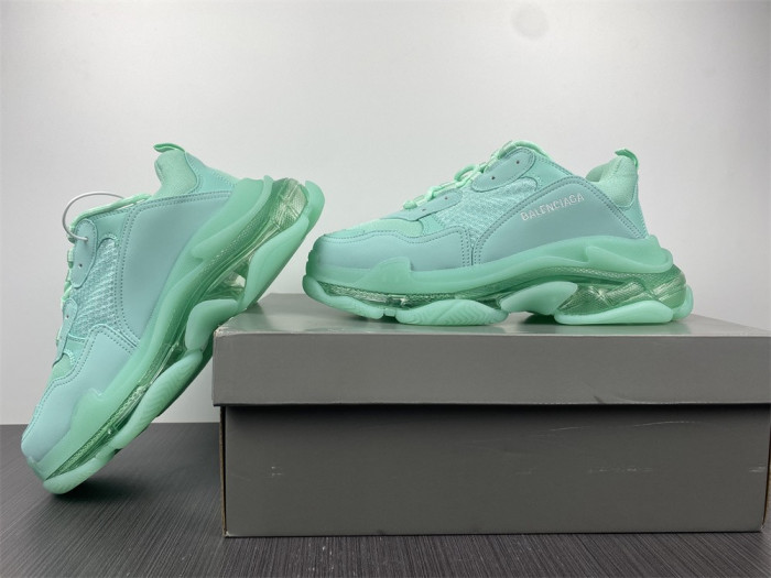 Ba*len*cia*ga TRIPLE S SNEAKER W2GA1 1500