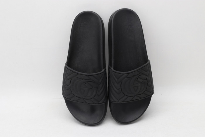G*u*i SLIDES G065