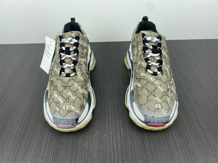 Ba*len*cia*ga triple s sneaker ulz10 9795