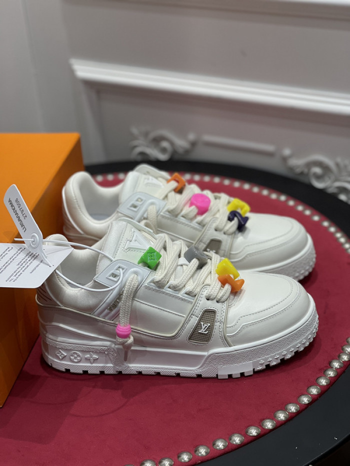 l0vt sneakers