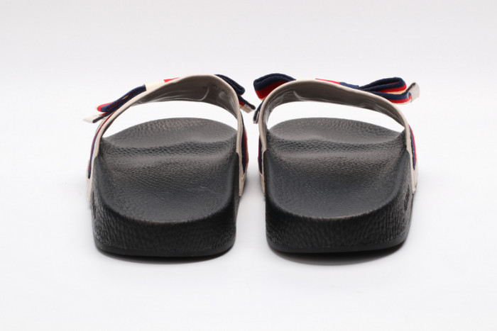 G*u*i SLIDES G088