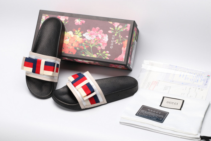 G*u*i SLIDES G088