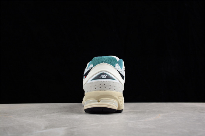 new balance 2002r vintage teal pouch m2002rvd