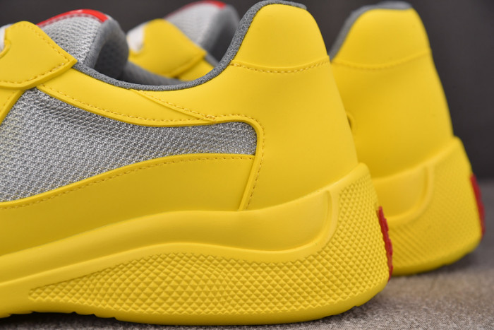 Pra*a SNEAKER P7024