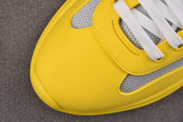 Pra*a SNEAKER P7024