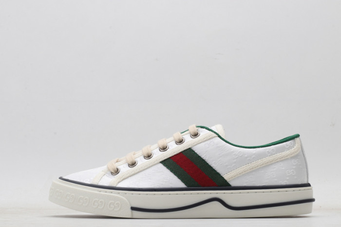 g*u*i ace embroidered low-top sneaker e2313