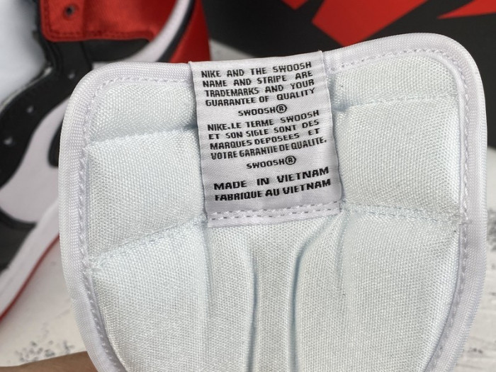 jordan 1 retro high satin black toe (w) cd0461-016
