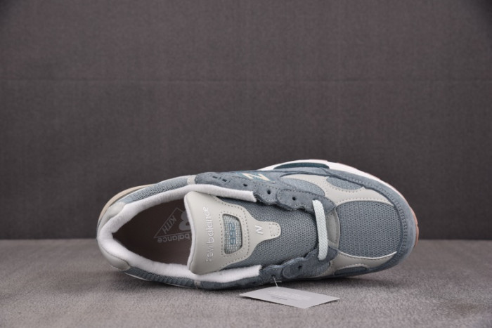 New Balance 992 MiUSA Kith Osaka Pack Men